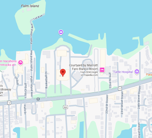 Map showing Courtyard by Marriott Faro Blanco Resort near waterways.